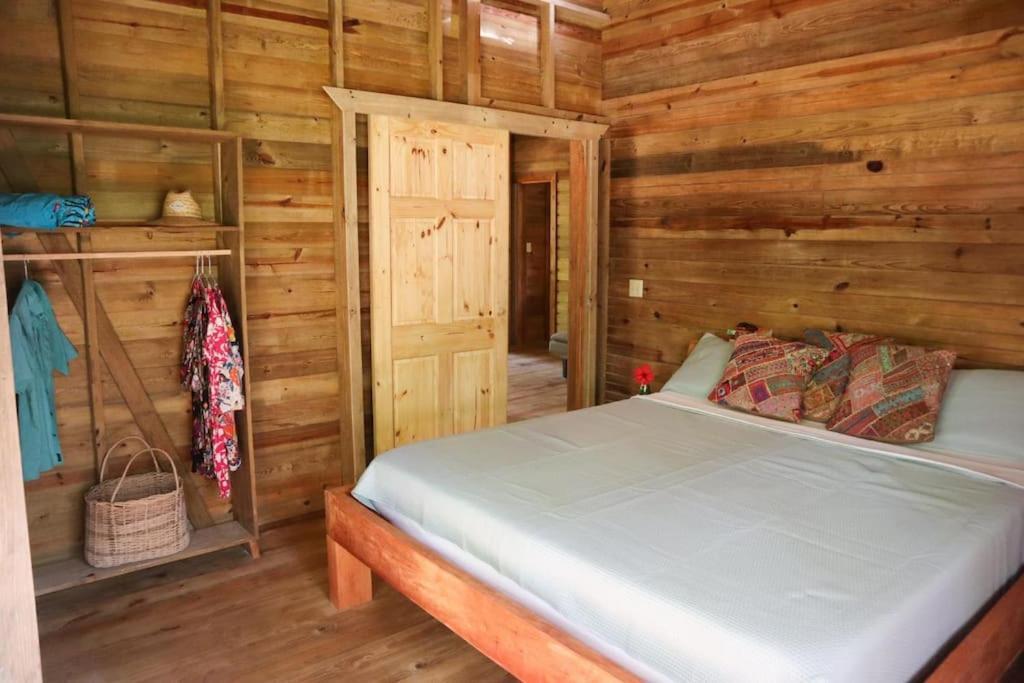 Jungle Beach 2 Bedroom Cottage Bocas del Toro Exterior photo